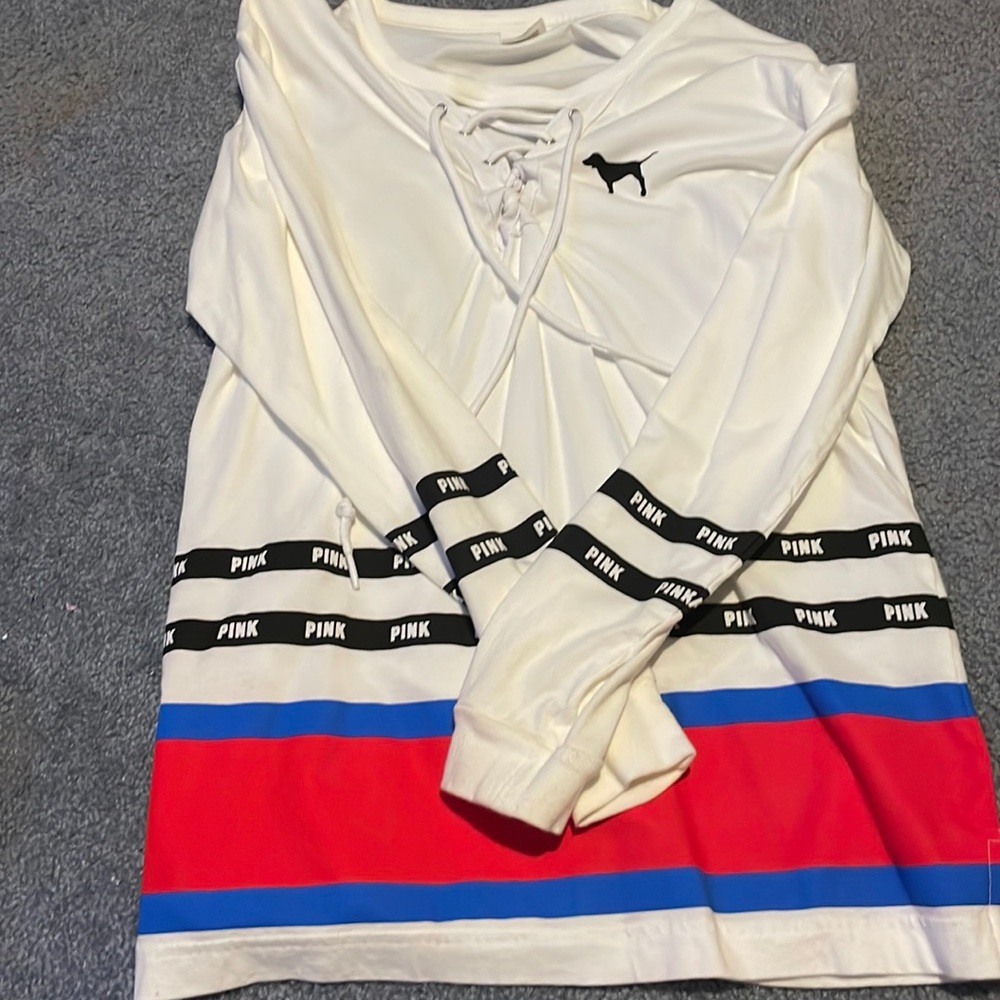 very cute ! A little long but super comfy